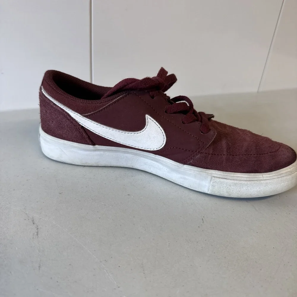 Nike Boys SB Portmore II Maroon Suede Skate Sneakers 905208-600 Size 4Y
